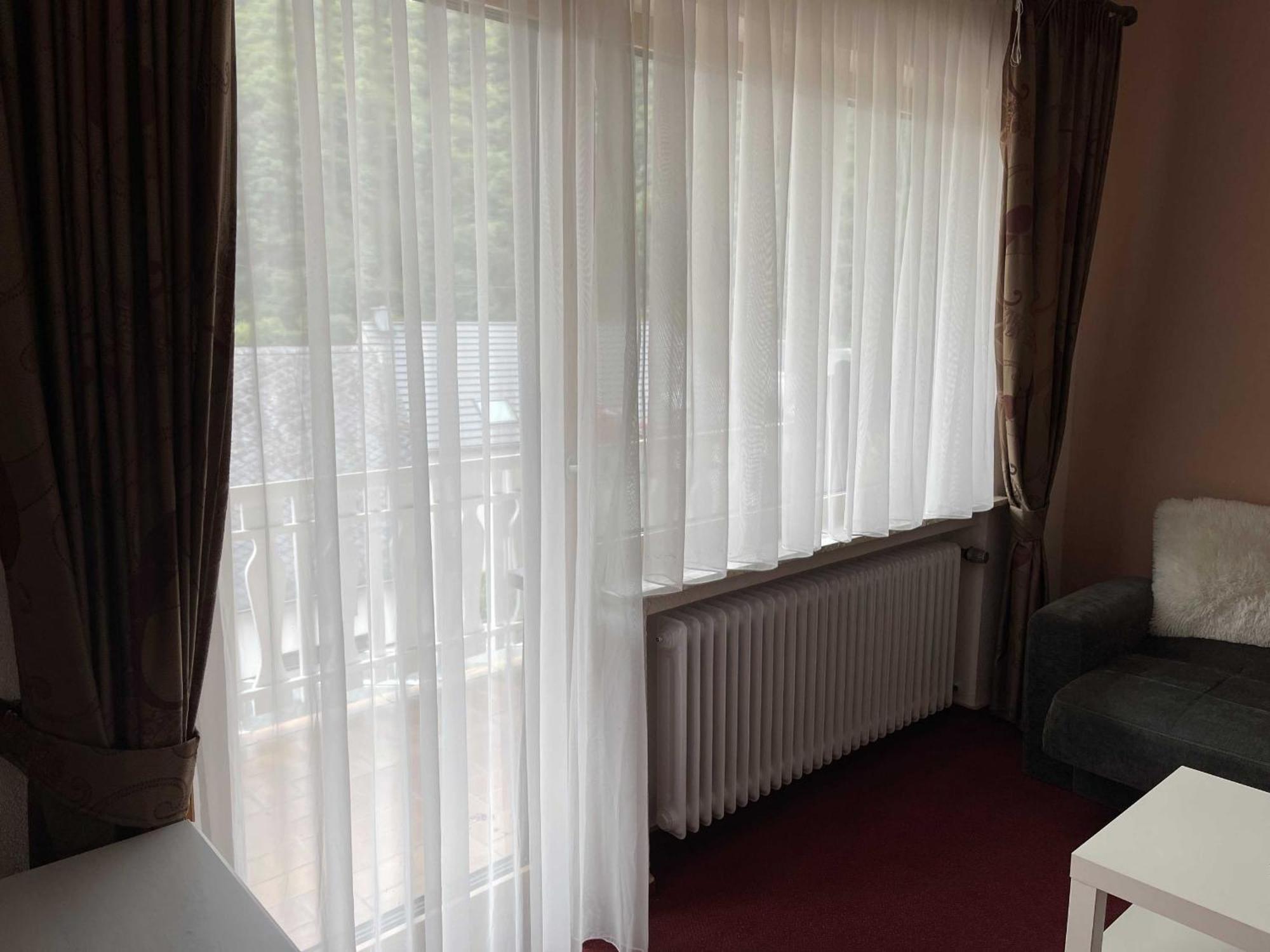 Hotel Zur Mosel Minheim Exteriör bild