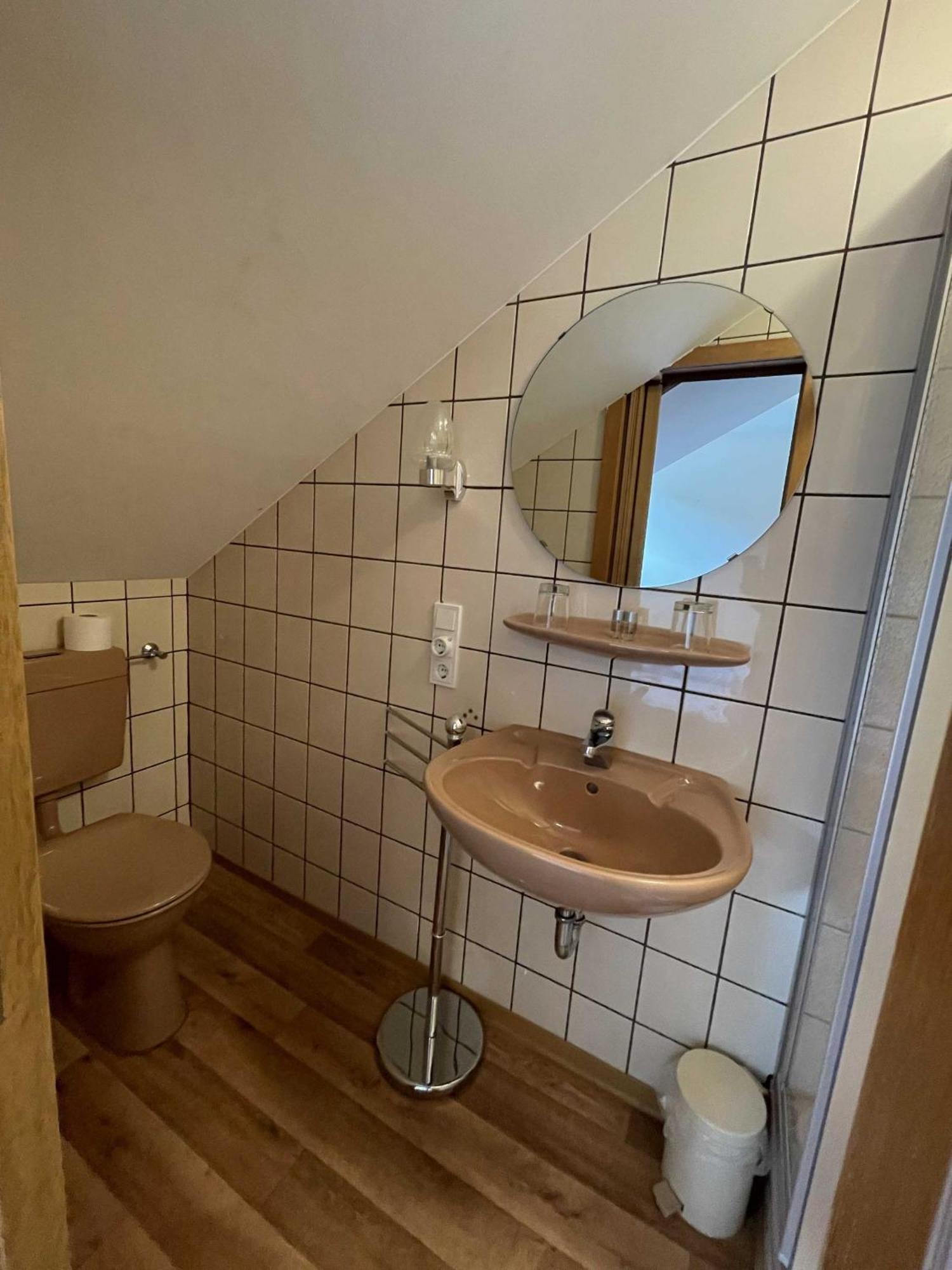 Hotel Zur Mosel Minheim Exteriör bild