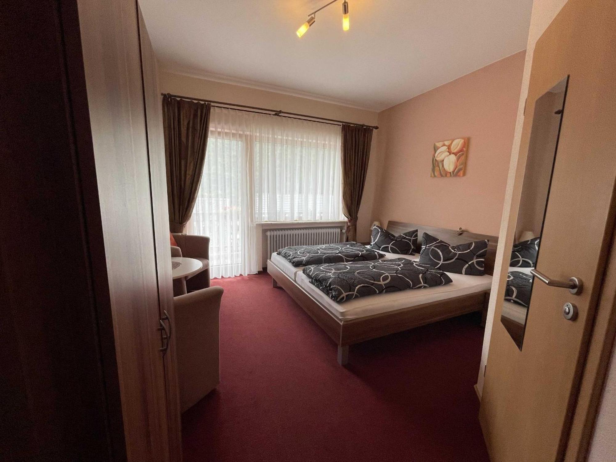 Hotel Zur Mosel Minheim Exteriör bild
