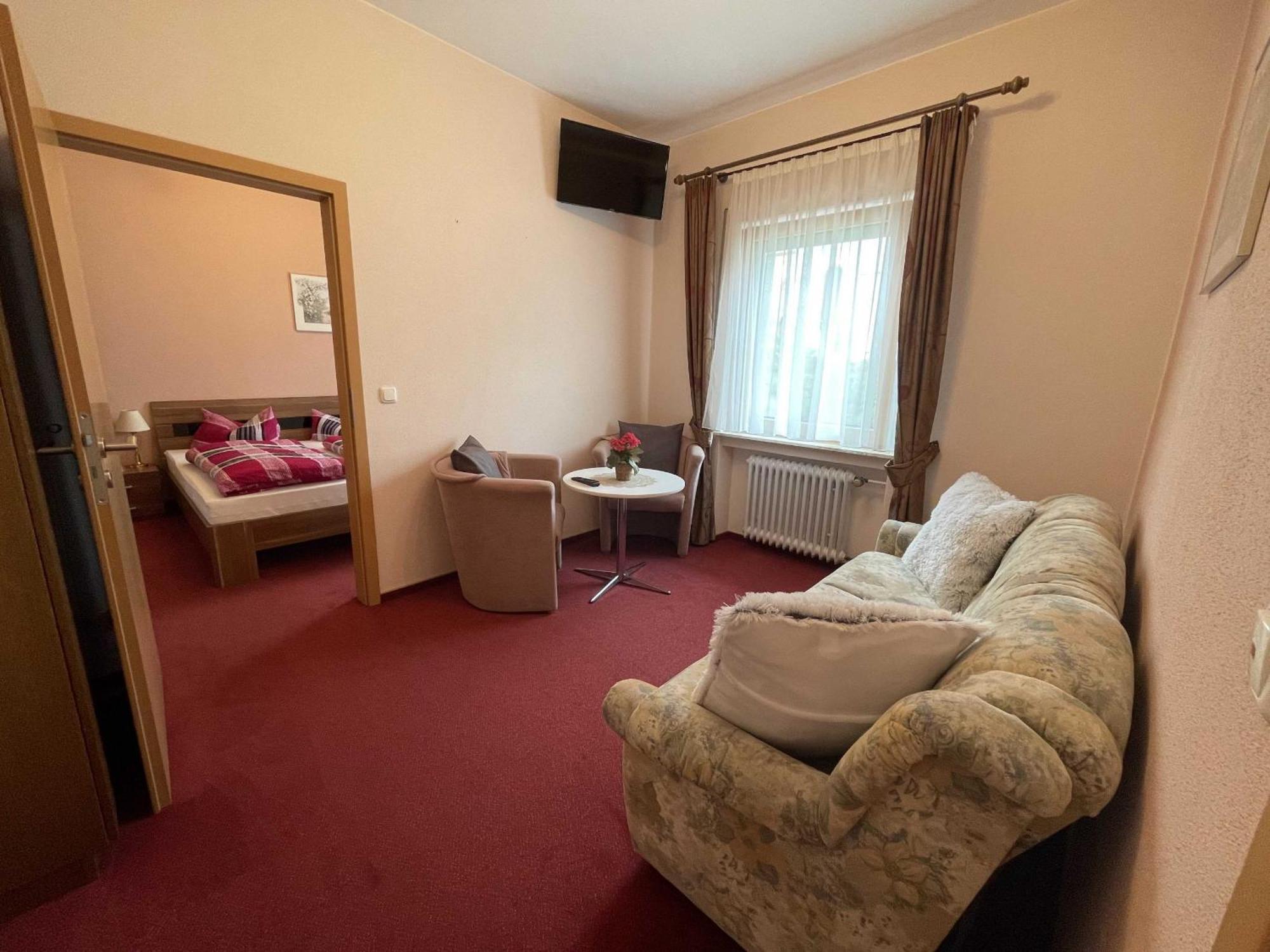 Hotel Zur Mosel Minheim Exteriör bild