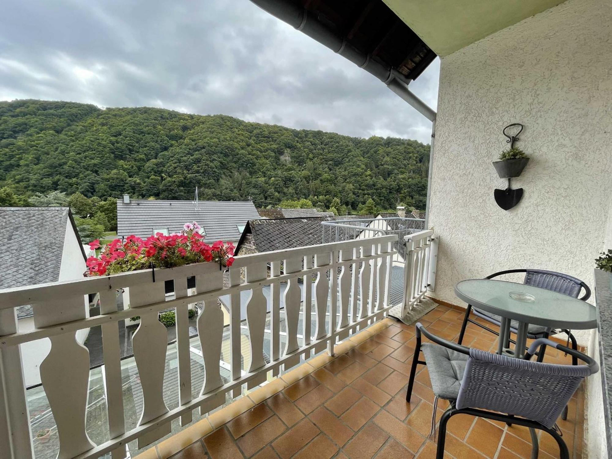 Hotel Zur Mosel Minheim Exteriör bild